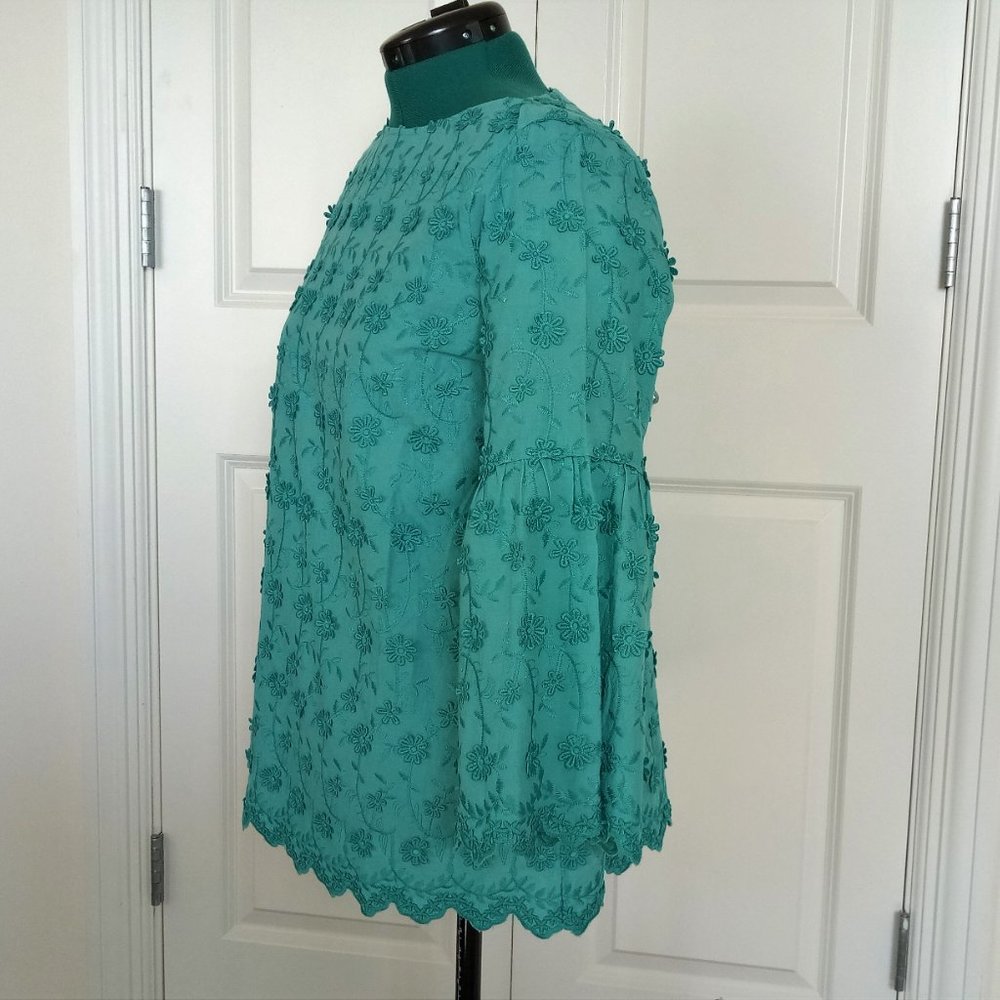 TUNIC WITH TEXTURED FLOWERS (L)